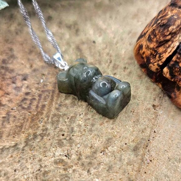 Nature Labradorite Carved Flashy Standing Bear Pendant Necklace - Picture 2 of 10